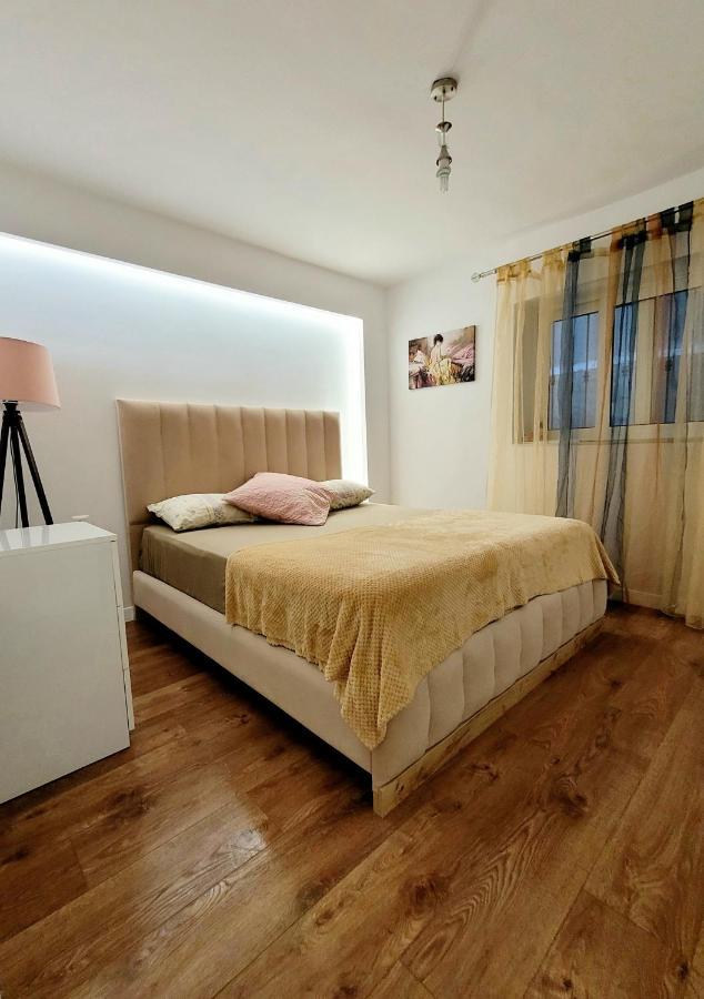 Loi apartment Saranda Extérieur photo